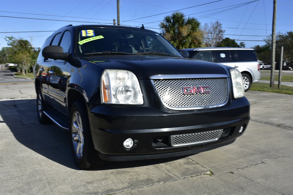 2013 GMC Yukon Denali photo 4