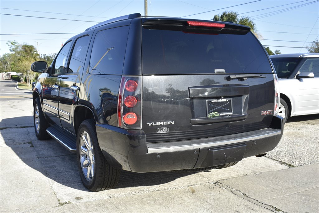 2013 GMC Yukon Denali photo 7