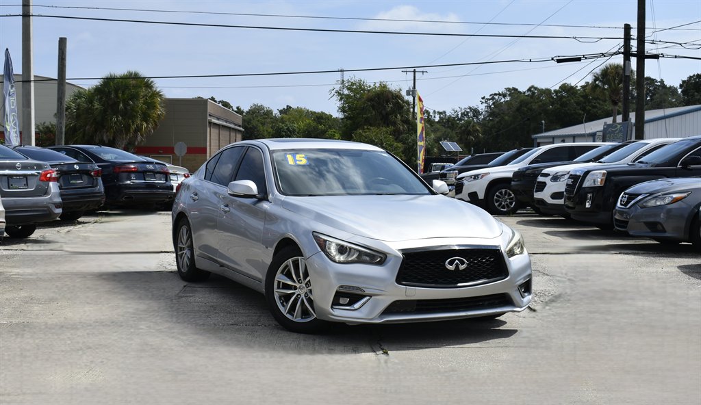 2015 INFINITI Q50 Premium