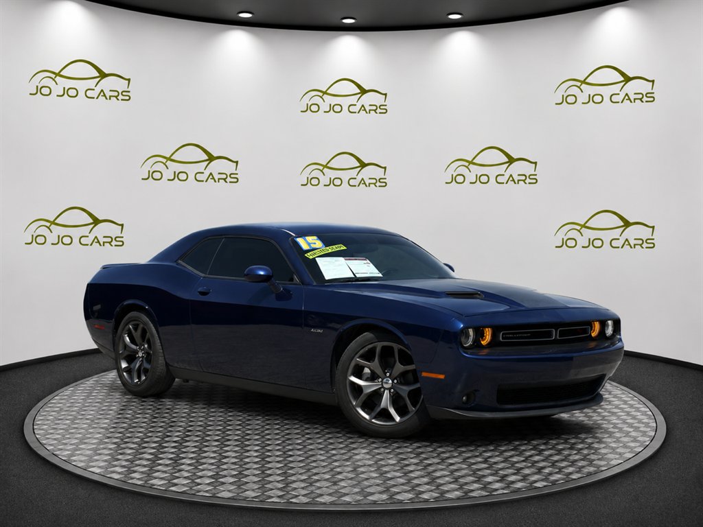 2015 Dodge Challenger R/T's photo