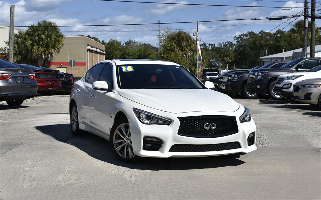 2016 INFINITI Q50